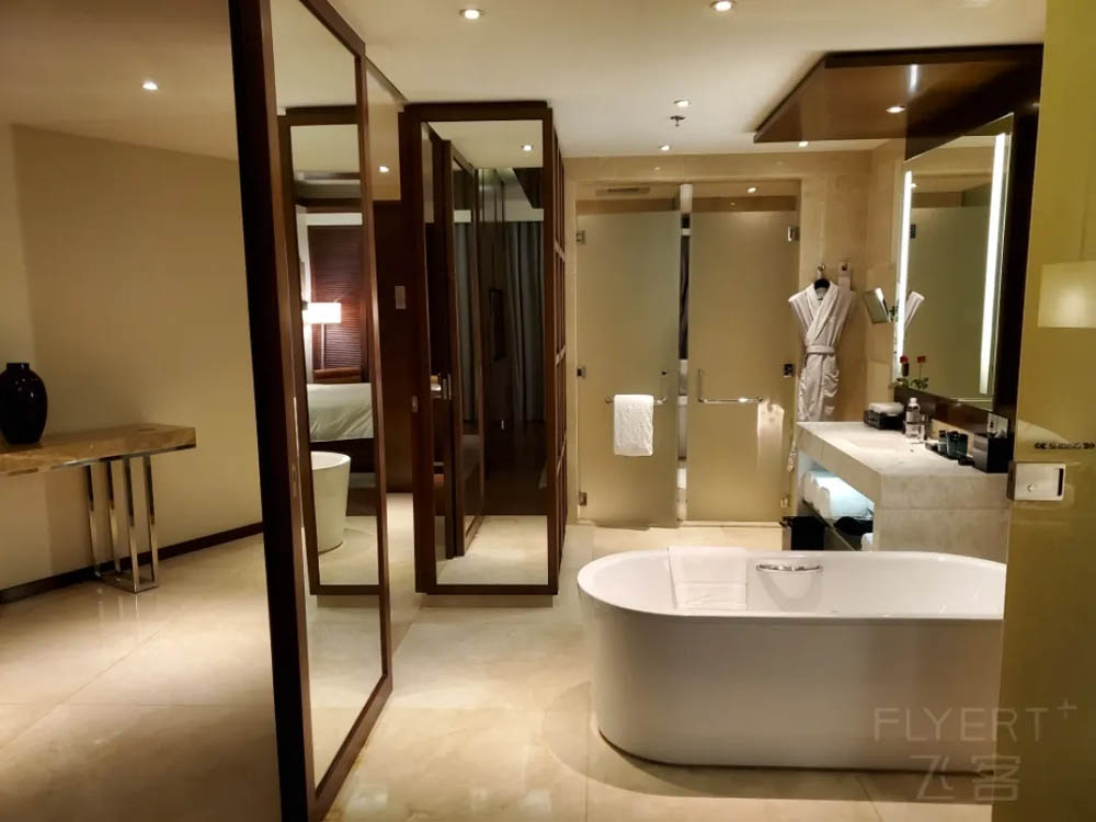 越南河内 JW 万豪酒店入住体验测评：城郊的奢华绿洲，河内万达屋头牌