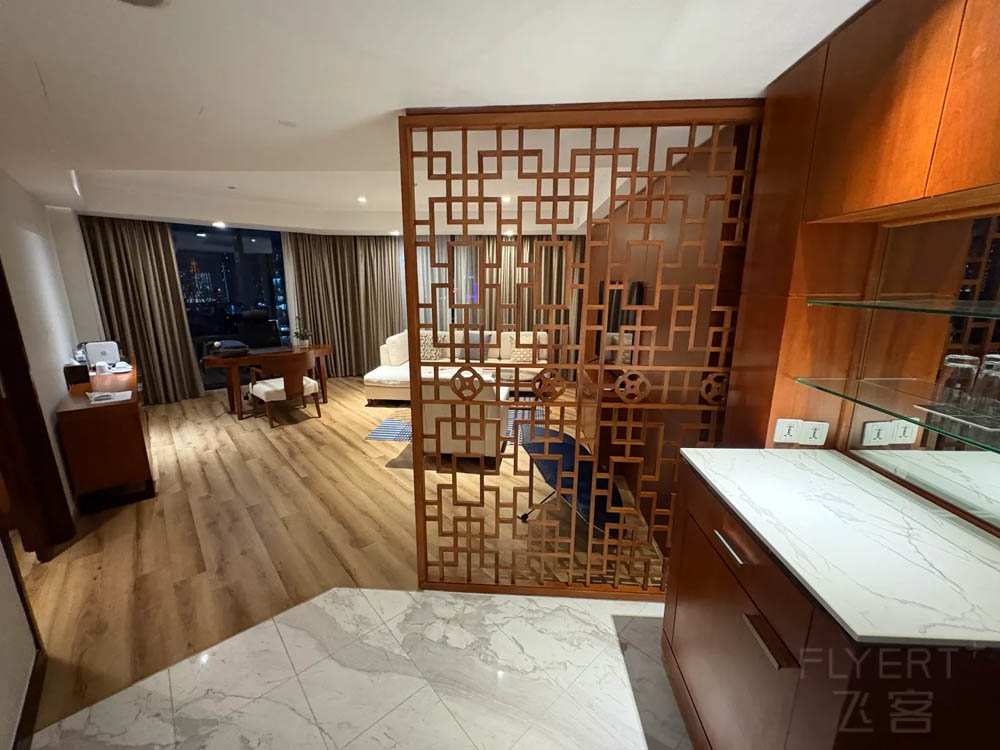 越南河内西喜来登酒店入住体验评测:多次换牌,高性价比 越南河内西喜来登酒店入住体验评测:多次换牌,高性价比