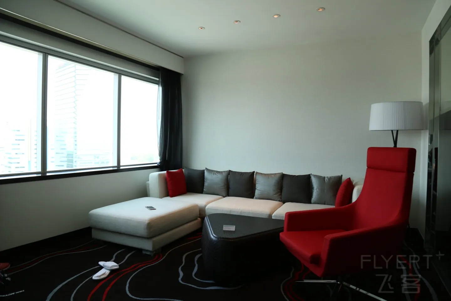 越南胡志明西贡艾美酒店优缺点实测:老牌江景酒店,酒廊品质顶尖 越南胡志明西贡艾美酒店优缺点实测:老牌江景酒店,酒廊品质顶尖