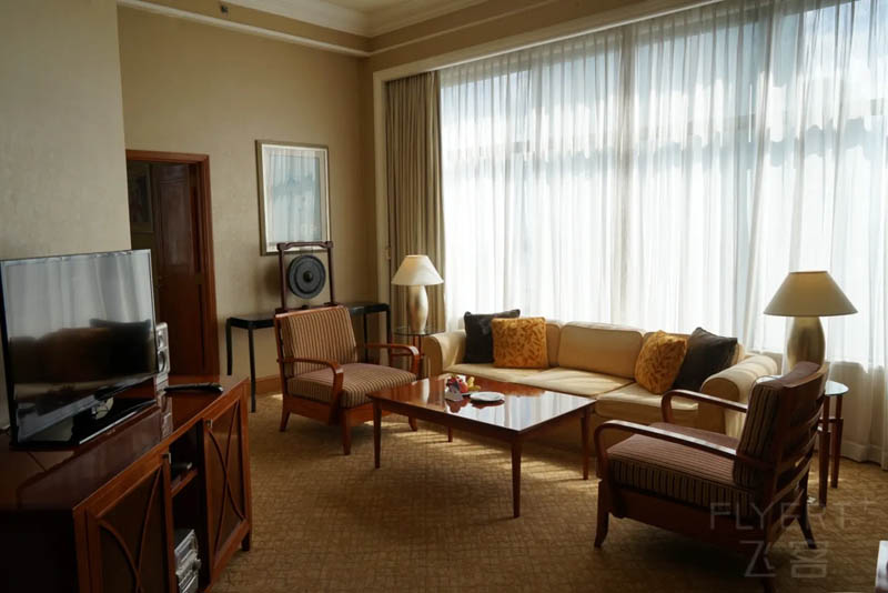 越南胡志明西贡大剧院喜来登酒店优缺点实测：位置无可替代，客房装修风格老旧