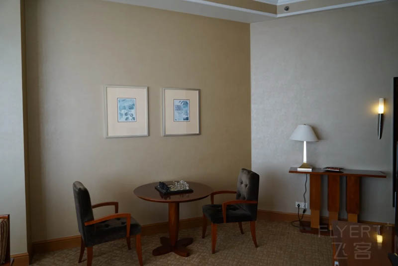 越南胡志明西贡大剧院喜来登酒店优缺点实测:位置无可替代,客房装修风格老旧 越南胡志明西贡大剧院喜来登酒店优缺点实测:位置无可替代,客房装修风格老旧