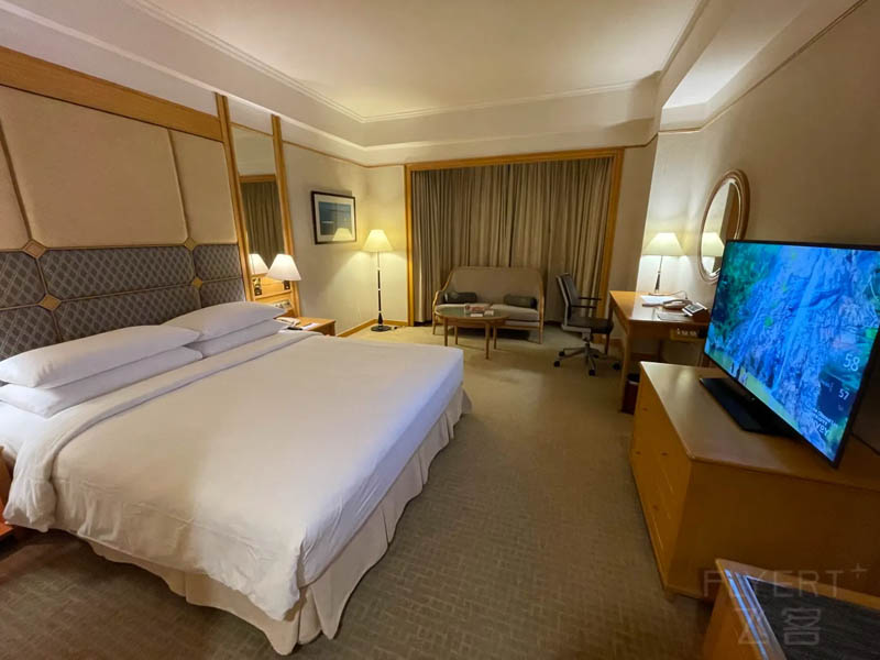 胡志明西贡河岸万丽酒店入住体验测评:河畔老牌酒店的复古质感 胡志明西贡河岸万丽酒店入住体验测评:河畔老牌酒店的复古质感