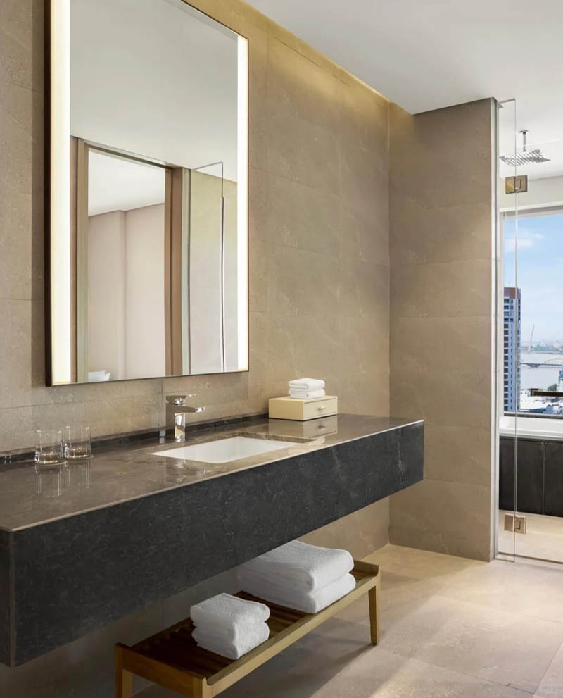 越南岘港韩江万怡酒店入住体验评测:2025 全新天际泳池酒店,解锁岘港 C 位景观 越南岘港韩江万怡酒店入住体验评测:2025 全新天际泳池酒店,解锁岘港 C 位景观