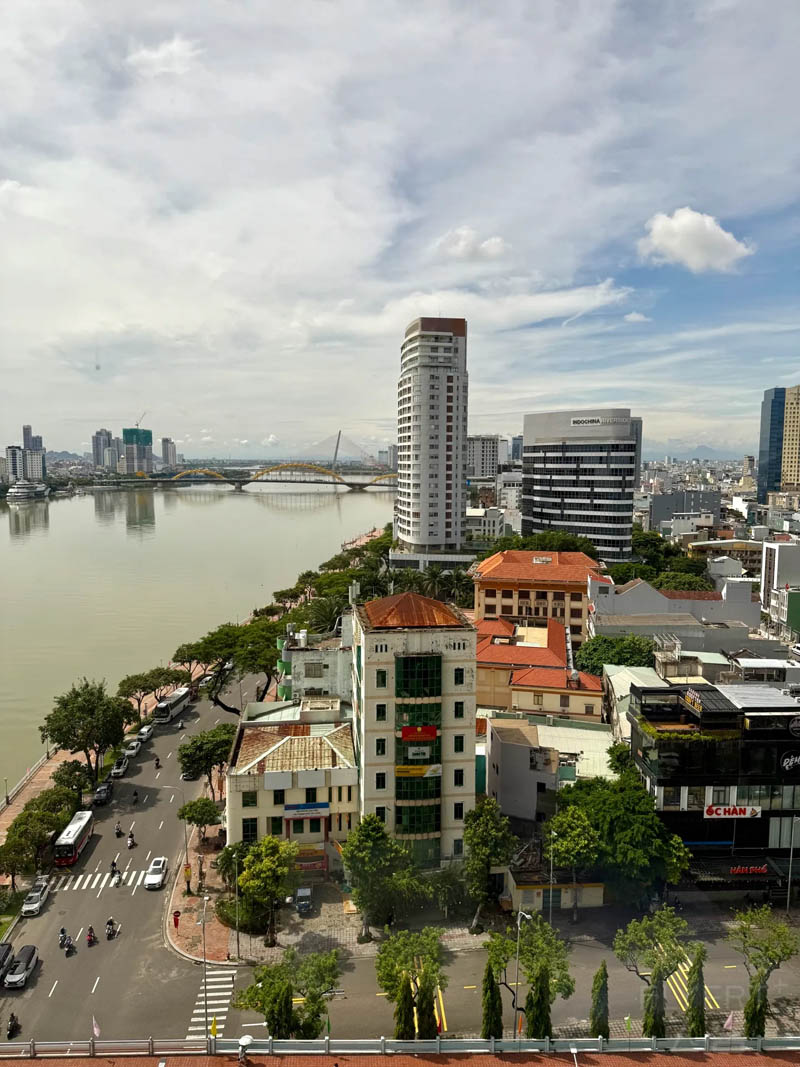 越南岘港韩江万怡酒店入住体验评测:2025 全新天际泳池酒店,解锁岘港 C 位景观 越南岘港韩江万怡酒店入住体验评测:2025 全新天际泳池酒店,解锁岘港 C 位景观