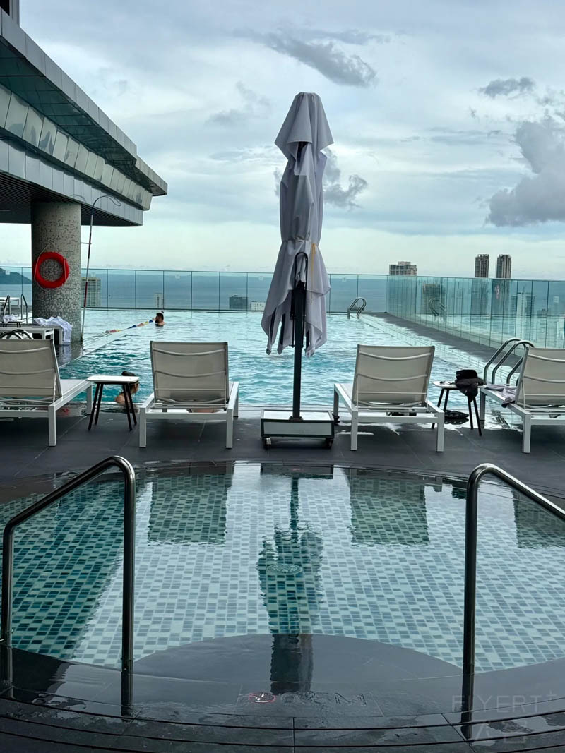 越南岘港韩江万怡酒店入住体验评测:2025 全新天际泳池酒店,解锁岘港 C 位景观 越南岘港韩江万怡酒店入住体验评测:2025 全新天际泳池酒店,解锁岘港 C 位景观